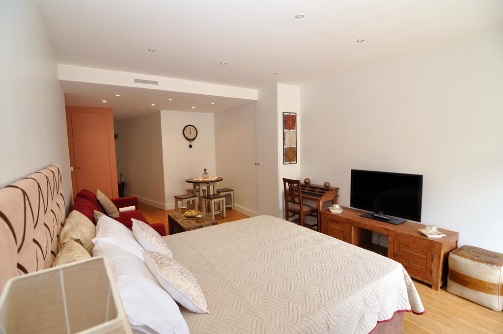 פריז Champs Elysees Executive Apartment מראה חיצוני תמונה